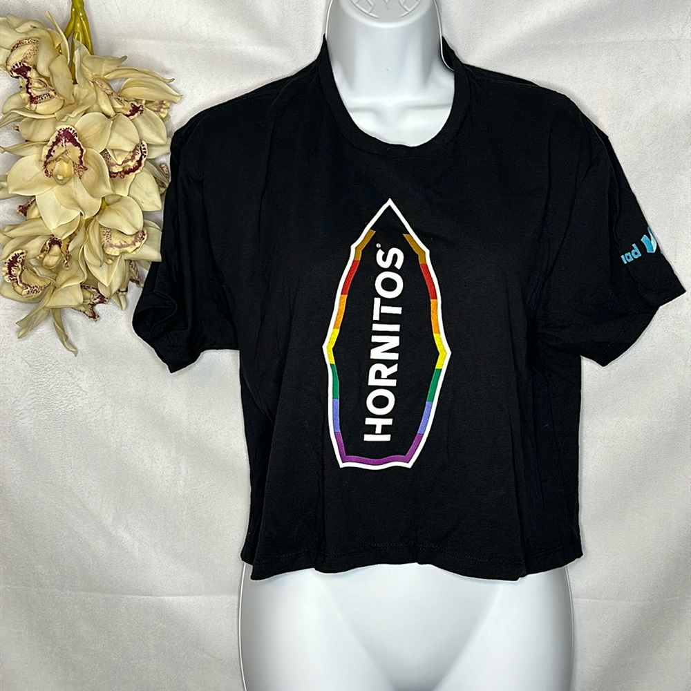 🐼 3/$25 nwot hornitos tequila pride crop top